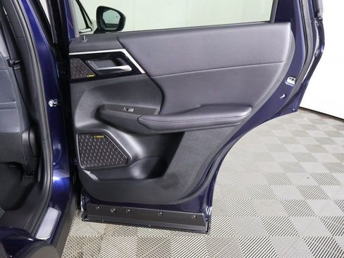 New 2026 Mitsubishi Outlander SE image 30