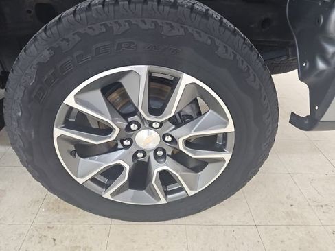 Used 2023 Chevrolet Silverado 1500 LT image 21