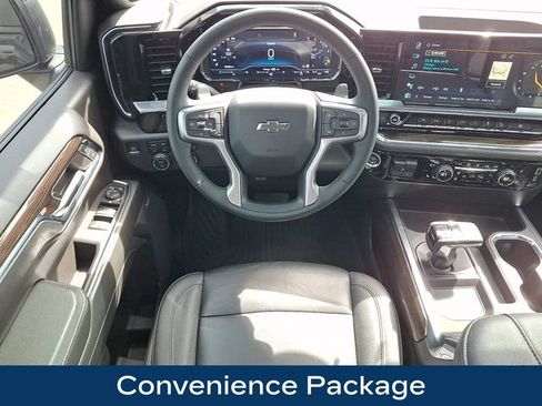 Used 2024 Chevrolet Silverado 1500 LT Trail Boss w/ LT Trail Boss Premium Package AWD/4WD image 3