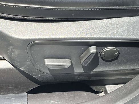 Used 2024 Ford Escape Platinum AWD/4WD image 17