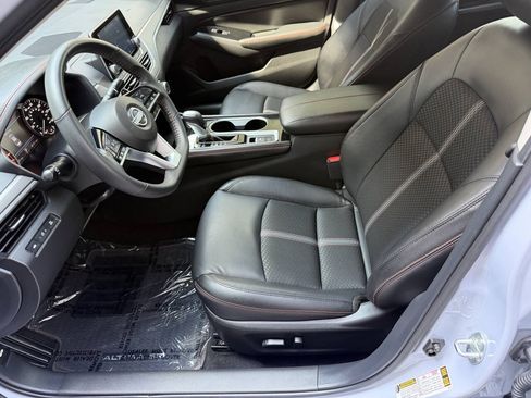 Used 2025 Nissan Altima 2.5 SR AWD/4WD image 16