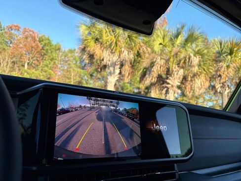 New 2026 Jeep Wrangler Unlimited Rubicon w/ Safety Group image 17