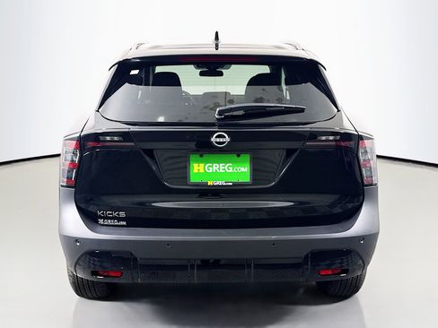 Used 2026 Nissan Kicks SV FWD image 8