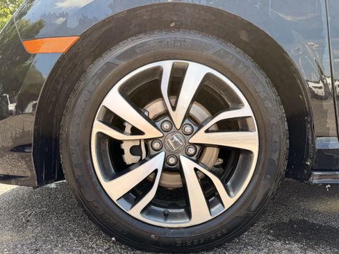 Used 2021 Honda Odyssey Touring image 9