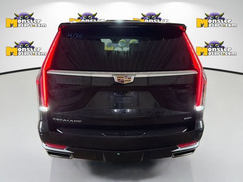 Used 2024 Cadillac Escalade ESV Premium Luxury Platinum AWD/4WD image 5