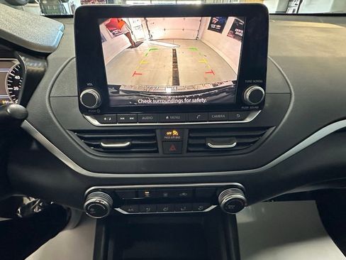 Used 2022 Nissan Altima 2.5 SV image 25