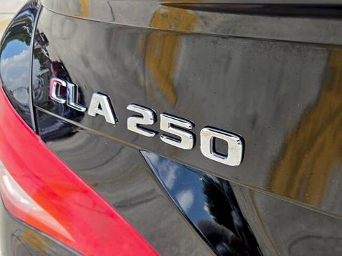Used 2018 Mercedes-Benz CLA 250 image 17