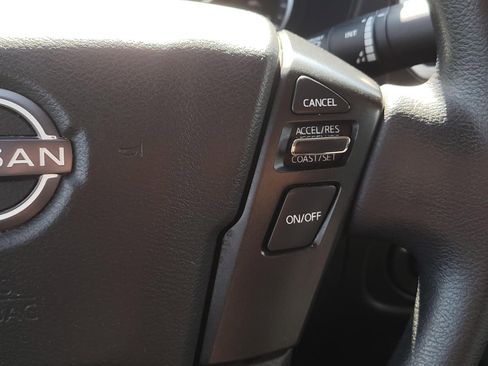 Used 2022 Nissan Frontier SV AWD/4WD image 32