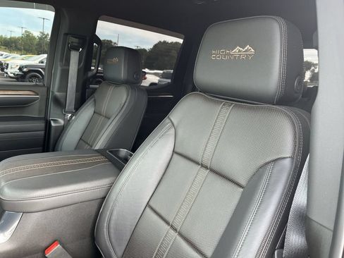 Used 2026 Chevrolet Silverado 1500 High Country w/ Midnight Edition AWD/4WD image 11