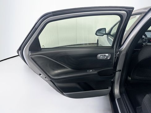 Used 2024 Hyundai Ioniq 6 SE RWD image 27