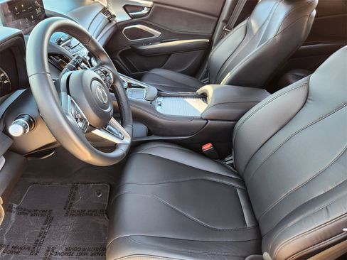 Used 2024 Acura RDX SH-AWD image 13