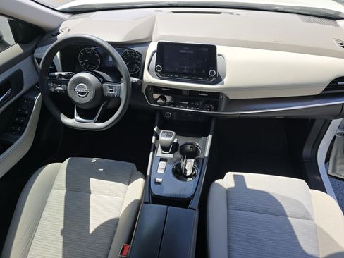Used 2023 Nissan Rogue SV FWD image 26