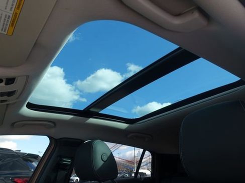 Used 2019 INFINITI QX30 AWD image 17