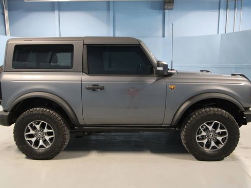 Used 2023 Ford Bronco Badlands image 32