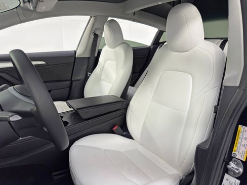 Used 2022 Tesla Model 3 Performance image 37