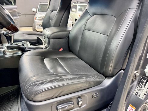 Used 2016 Toyota Land Cruiser image 26