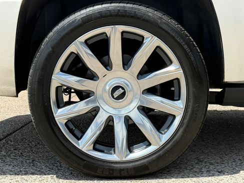 Used 2013 Cadillac Escalade Platinum AWD/4WD image 25