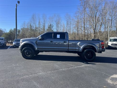 Used 2022 Ford F450 Platinum w/ FX4 Off-Road Package image 8