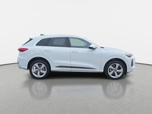 New 2025 Audi Q5 Premium Plus image 4