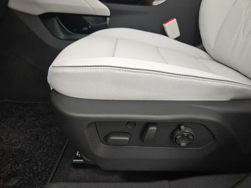 New 2026 Buick Envision Avenir image 19