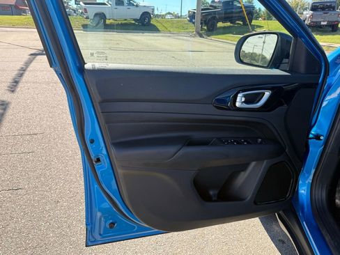 New 2026 Jeep Compass Latitude AWD/4WD image 13