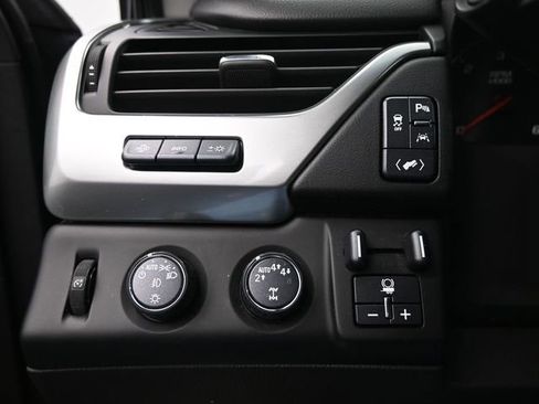 Used 2020 Chevrolet Tahoe Premier image 35