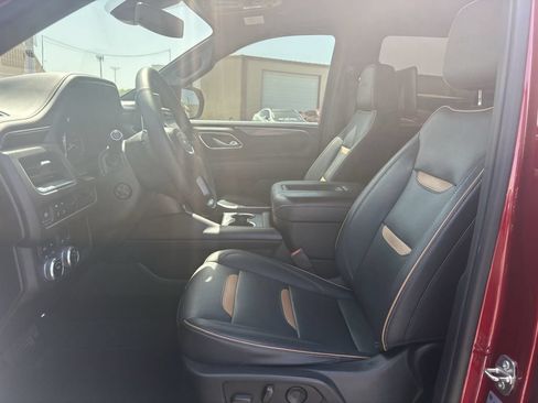 Used 2021 GMC Yukon AT4 w/ Rear Media and Nav Package AWD/4WD image 12