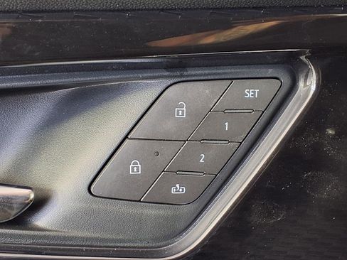 New 2025 Chevrolet Blazer EV RS image 11