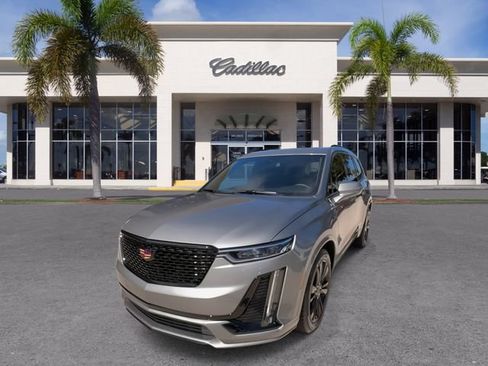 Certified 2024 Cadillac XT6 Premium Luxury FWD image 5