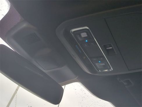 Used 2022 Ford F150 Lariat w/ Equipment Group 502A High image 28