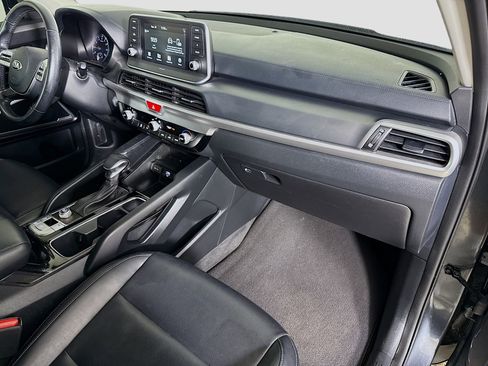 Used 2021 Kia Telluride LX image 28