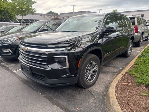 Used 2024 Chevrolet Traverse LT AWD/4WD image 5