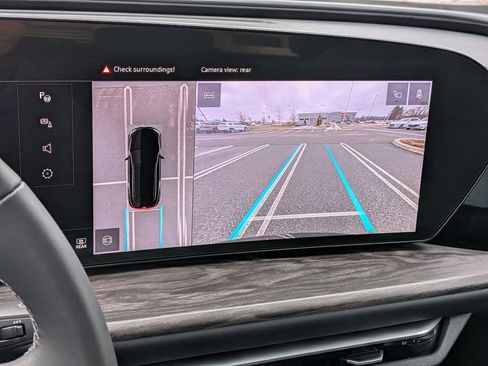 Certified 2025 Audi Q5 2.0T Premium Plus w/ Premium Plus image 18