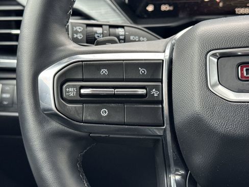 Used 2025 GMC Acadia Elevation image 19