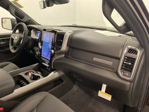 Used 2026 RAM 1500 4x4 Crew Cab image 22
