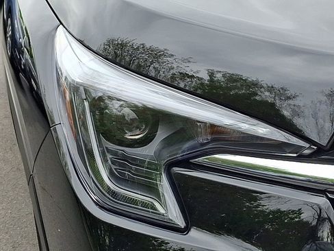 Used 2025 Subaru Ascent Limited AWD/4WD image 9