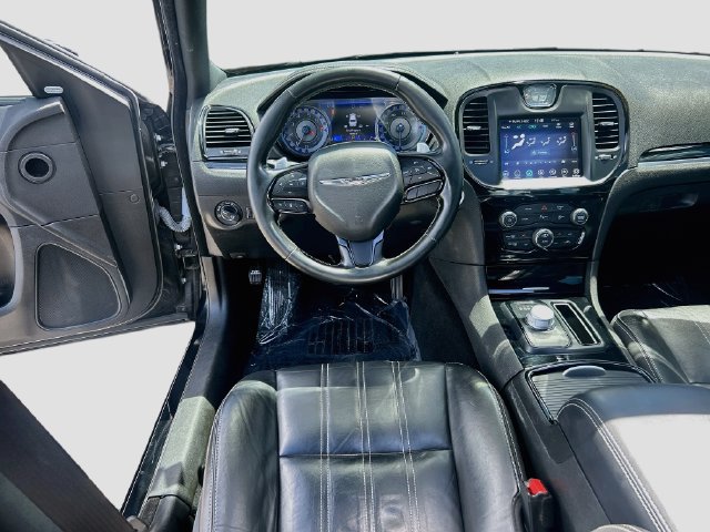 Used 2022 Chrysler 300 S RWD image 20
