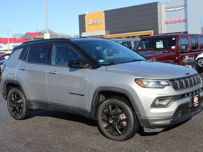 Used 2022 Jeep Compass Altitude