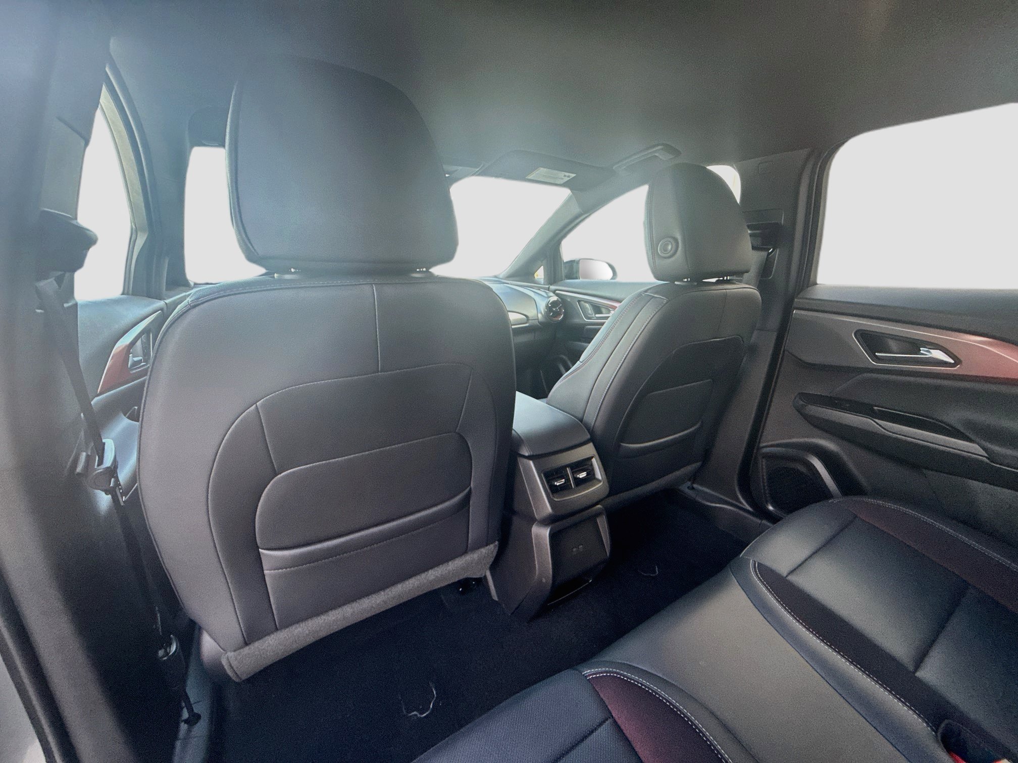Used 2024 Chevrolet Equinox EV RS FWD image 23