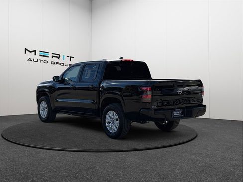 Used 2022 Nissan Frontier SV image 7