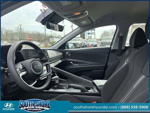 Certified 2023 Hyundai Elantra SEL w/ Winter Weather Package image 16