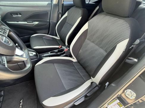 Used 2021 Nissan Versa SV image 21