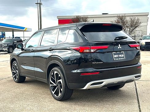 Used 2024 Mitsubishi Outlander SE image 6