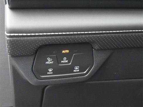 New 2026 Volkswagen Atlas SE image 21