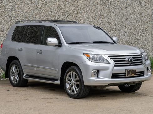 Used 2015 Lexus LX 570 4WD image 8