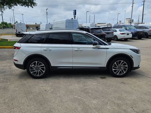 Used 2021 Lincoln Corsair FWD w/ Equipment Group 101A image 4