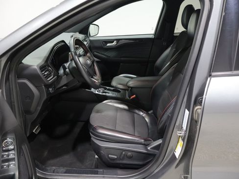 Used 2024 Ford Escape ST-Line AWD/4WD image 9