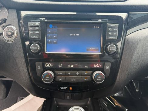 Used 2017 Nissan Rogue Sport SL w/ SL Premium Package AWD/4WD image 30