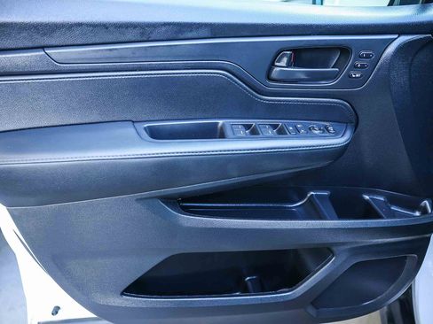 Used 2025 Honda Odyssey EX-L image 28