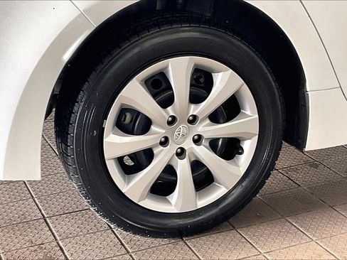 Used 2024 Toyota Corolla LE FWD image 35